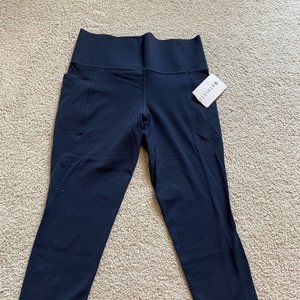 ATHLETA Salutation Stash Pocket II Tight Leggings Large Navy, 7/8 Length NWT